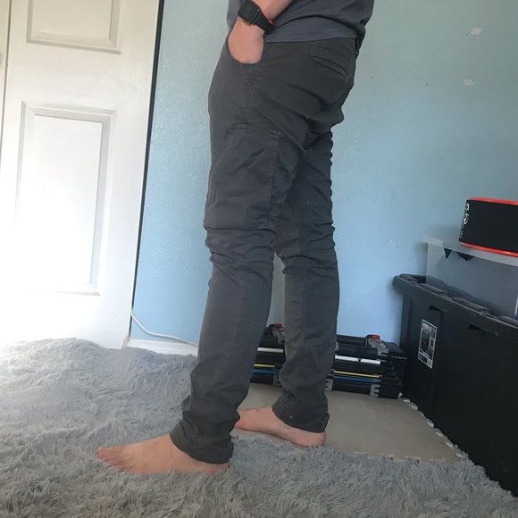 duer live free slim khaki chinos